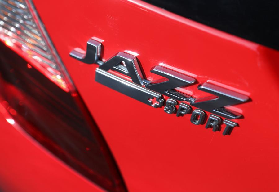Логотип Honda Jazz +Sport 2018 года  (AU) (фото 4 из 7)
